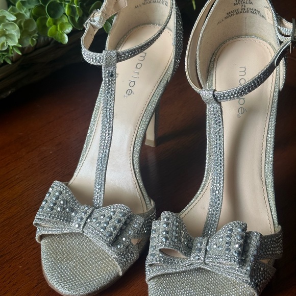 Maripe Sparkle Bow heels size 7.5 - Picture 8 of 9
